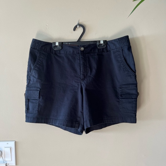 Dockers Black Twill Cargo Shorts - Picture 5 of 13